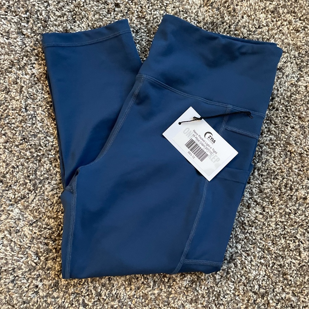 Zyia Navy Pocket Light and Tight Hi Rise Capri